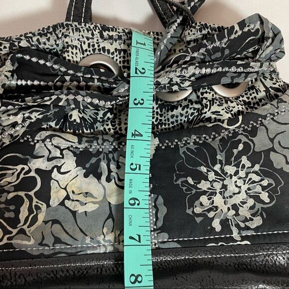 Handmade hand sewn black and gray batik fabric bag with tons of pockets! - Picture 3 of 12